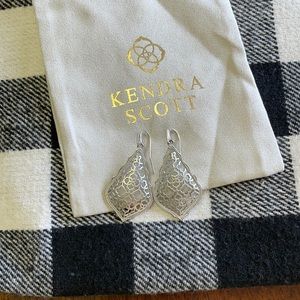 Kendra Scott drop earrings